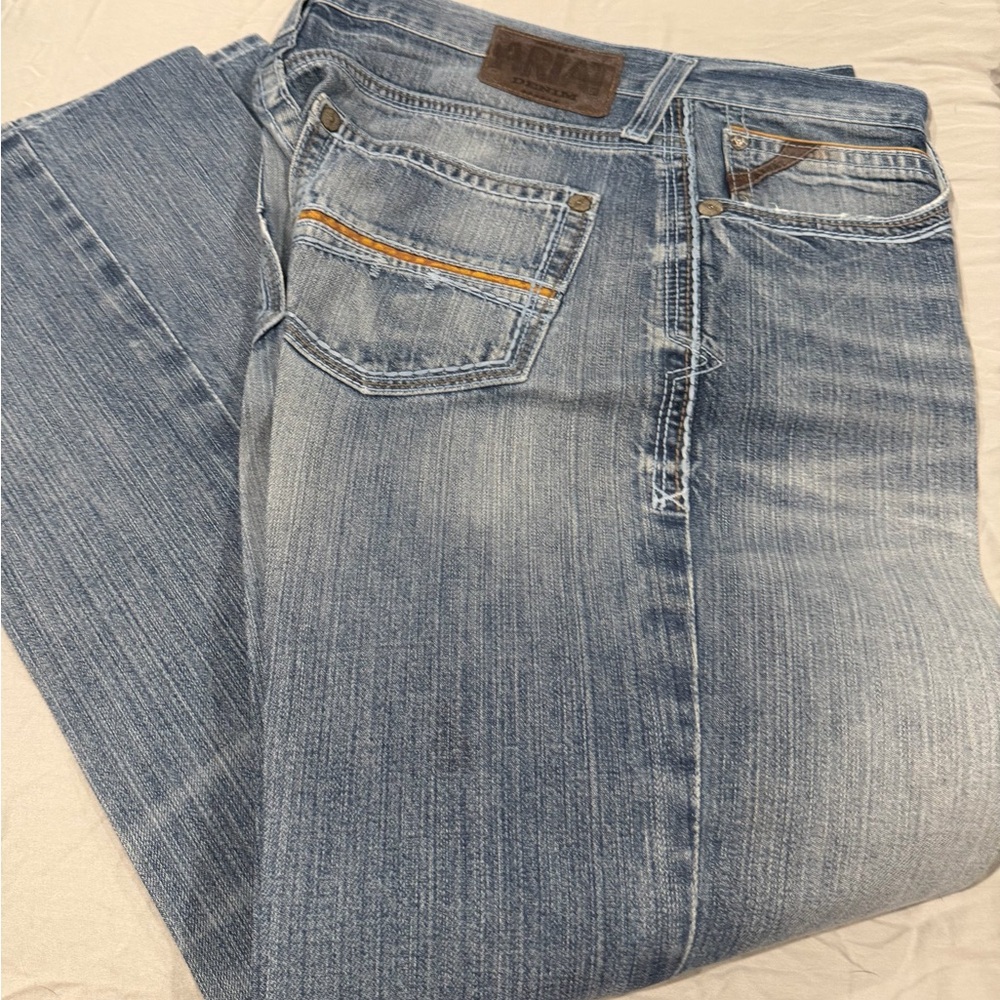 Men’s Ariat Low Rise Bootcut Jeans in Blue